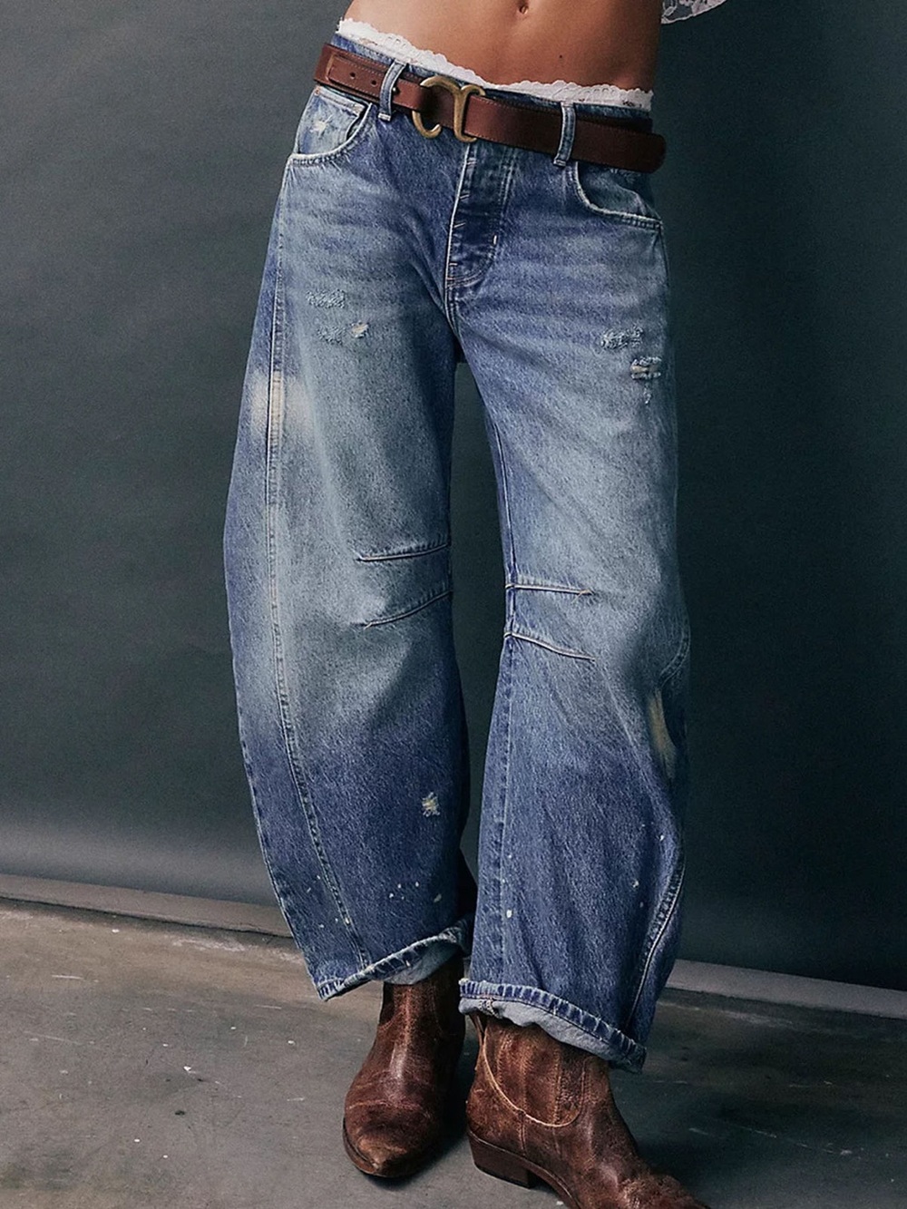NWT FREE PEOPLE WE THE FREE Good Luck Barrel Jeans | Mid Wash/Bleach MSRP $98 - Picture 5 of 9